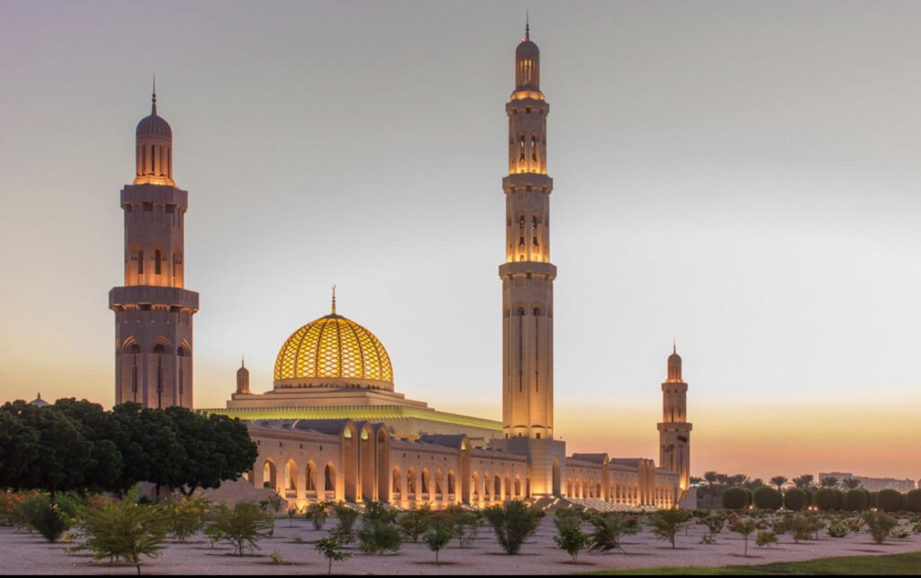 Muscat: Private Half-Day City Highlights Tour with Hotel Pickup